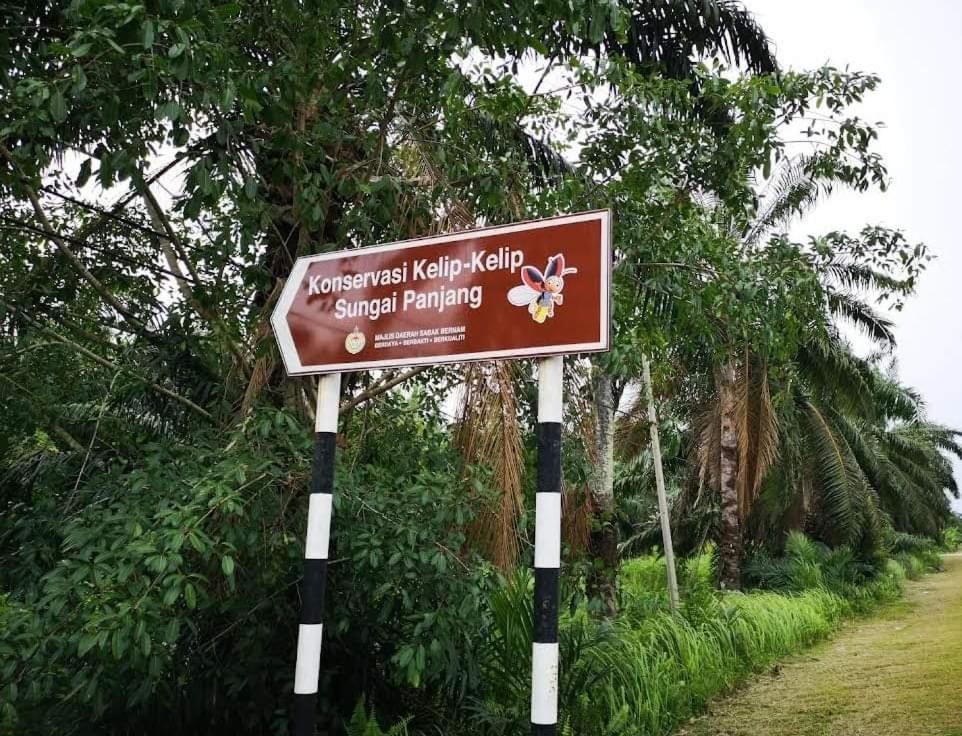 Izz Homestay Sawah Padi Sungai Besar ! Экстерьер фото