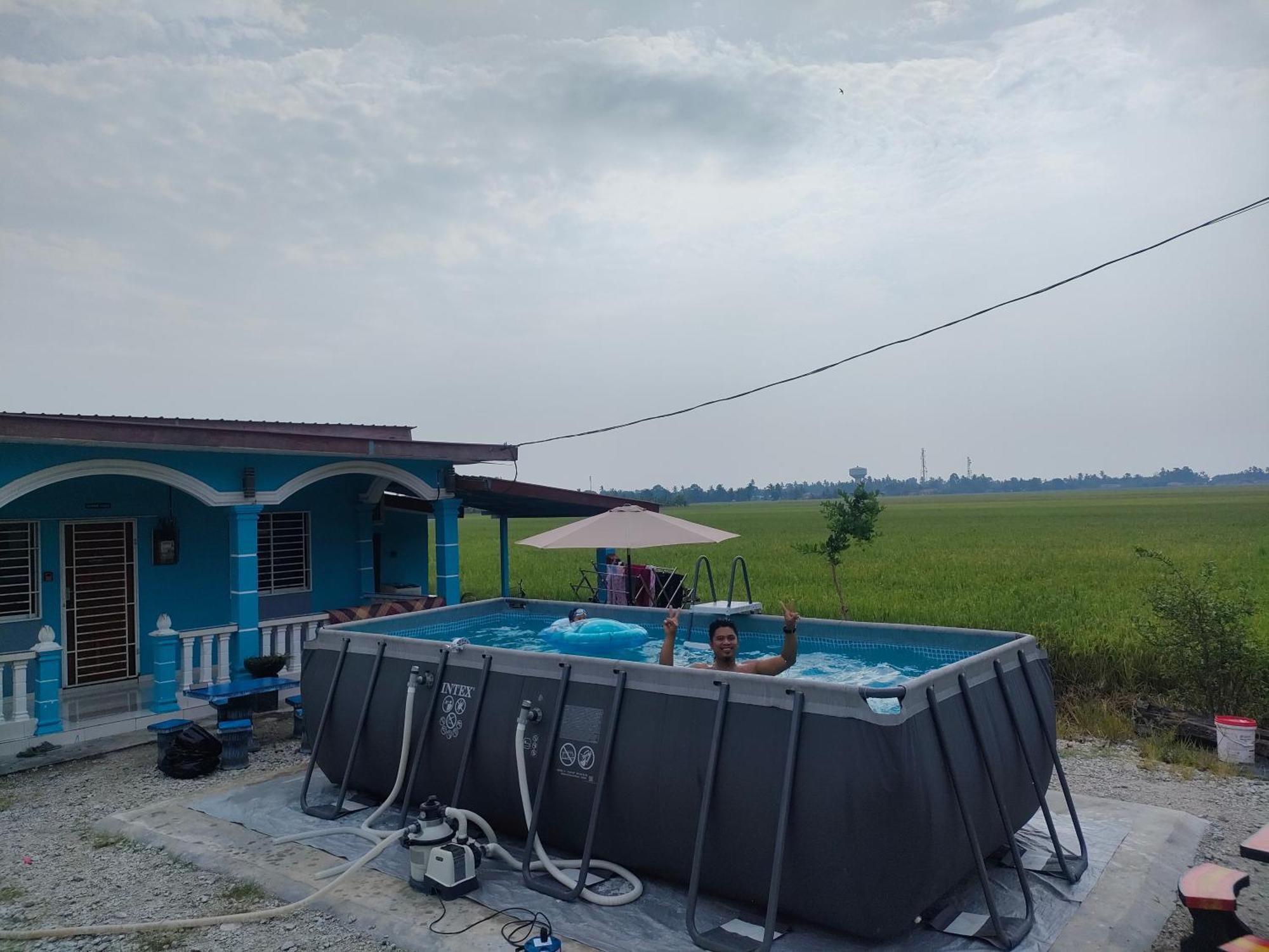 Izz Homestay Sawah Padi Sungai Besar ! Экстерьер фото